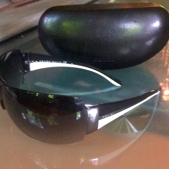Prada Accessories - 💯 Authentic Prada Sunglasses with Case
